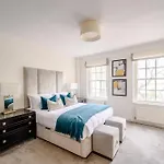 Pelham Court Apartments